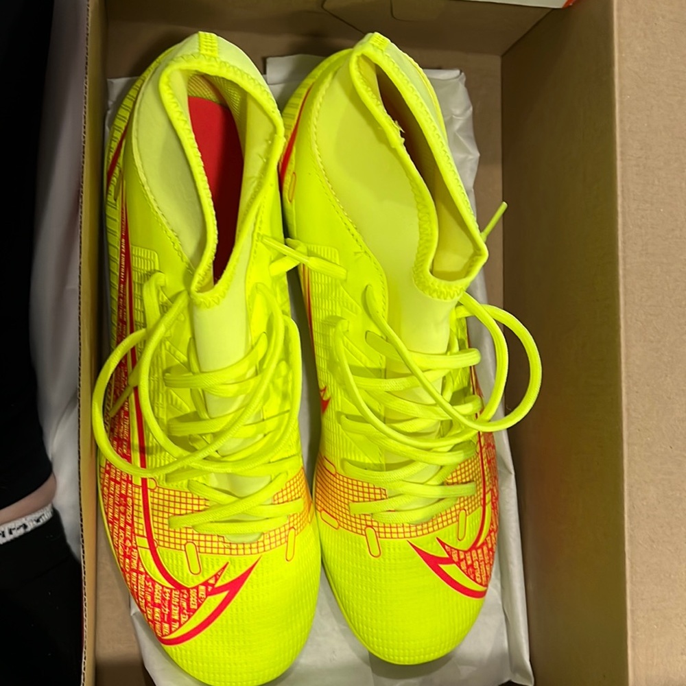 COPY - brand new nike cleats